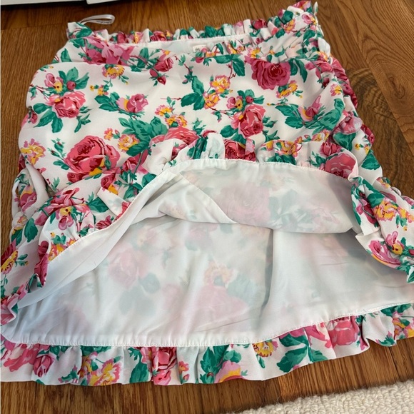 For Love & Lemons Becca Mini Skirt in Ivory With Pink Flowers size Medium - Picture 8 of 11